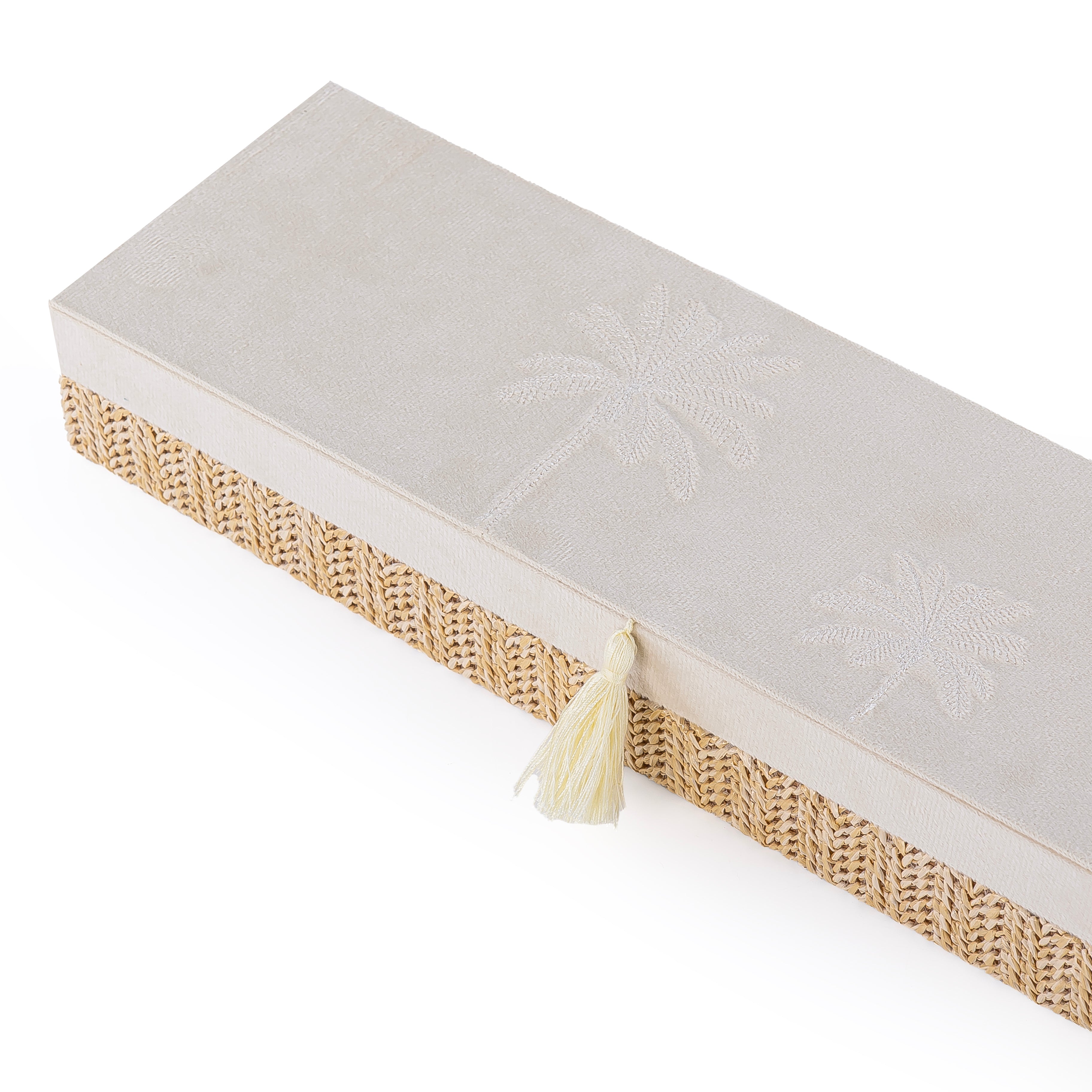 بوكس مجوهرات مستطيل كبير من الراتان مع غطاء – كريمي