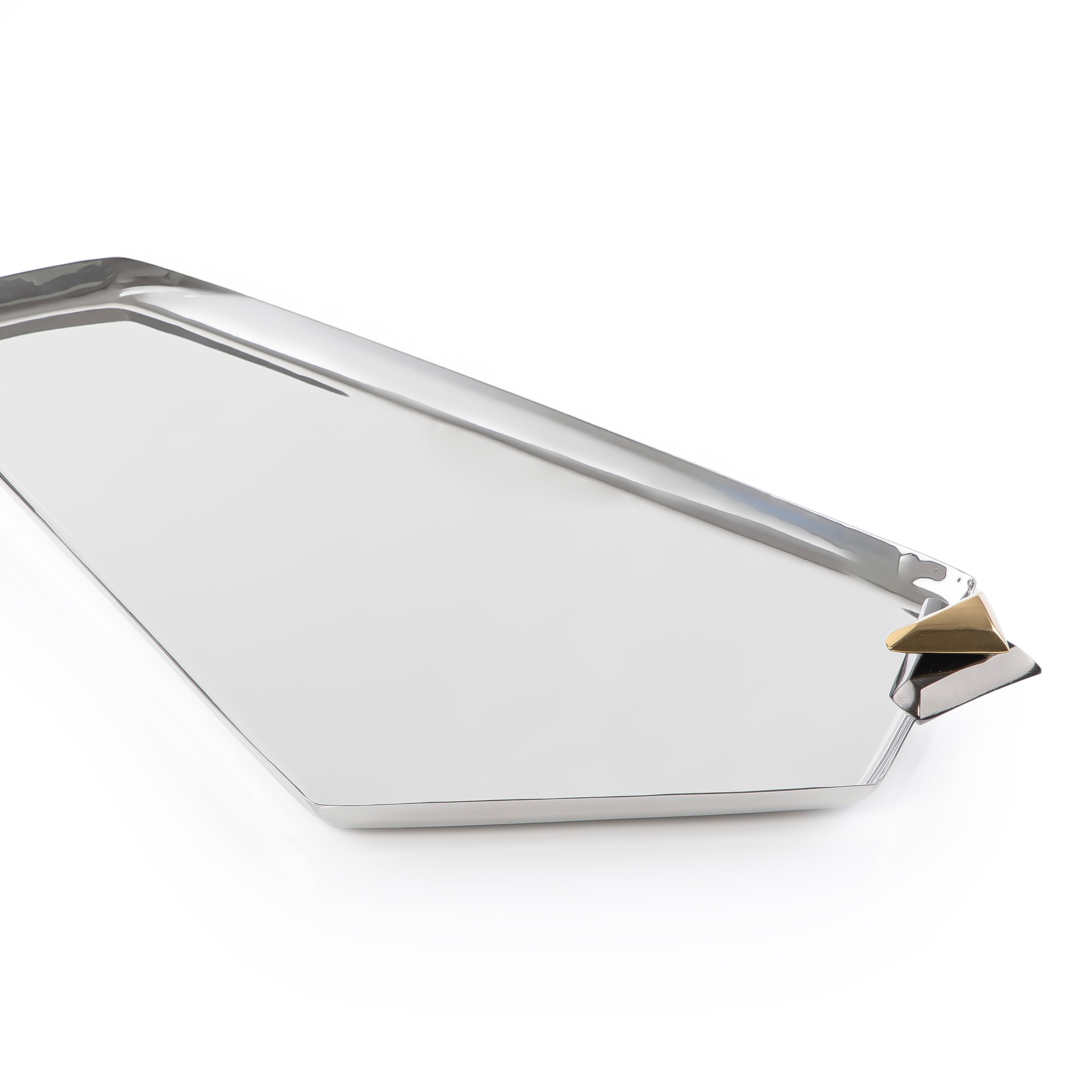 صينية معدنية باللون الذهبي والأسود - كبير