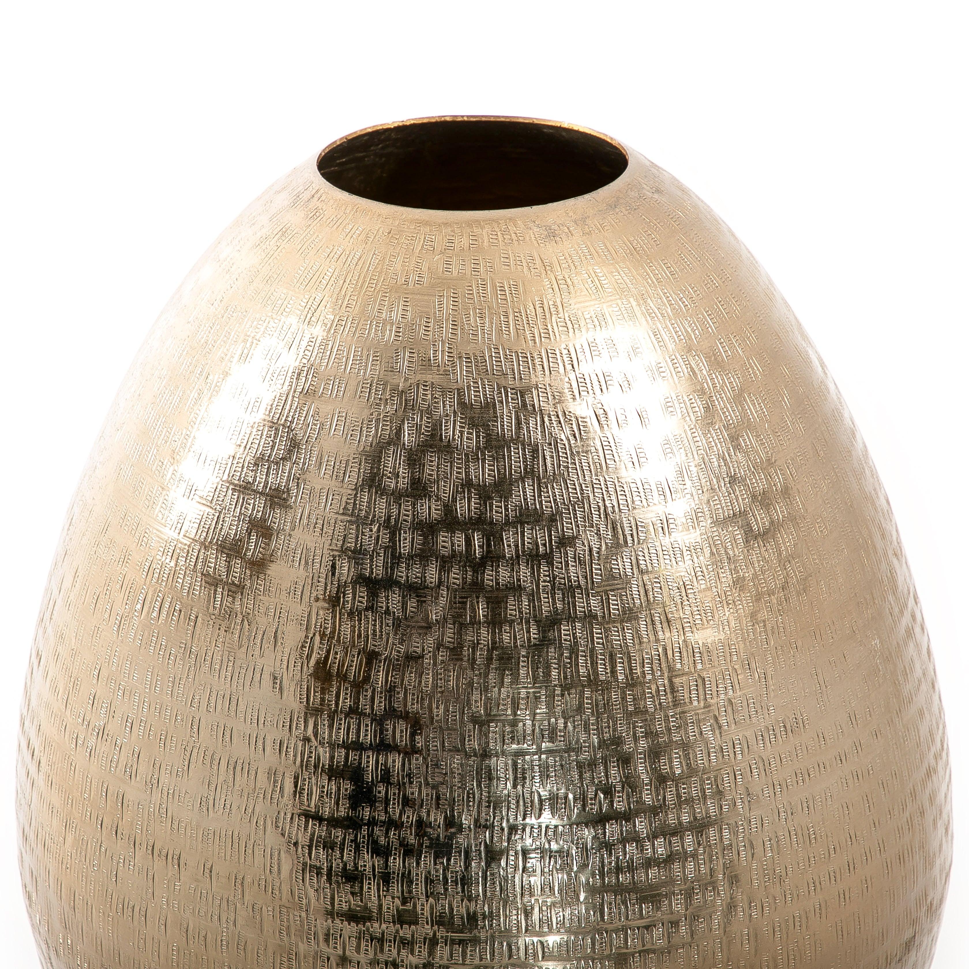 Metal Vase - CASCADES