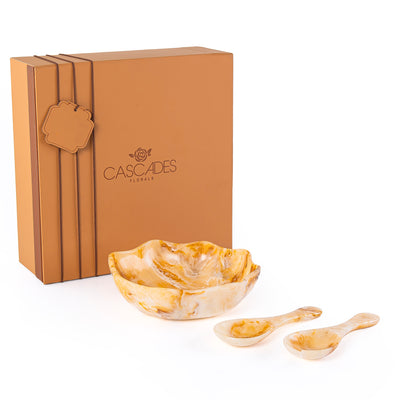 طقم من وعاء تقديم صغير من الراتنج مع ملعقتين مع بوكس هدايا  – عنبر 