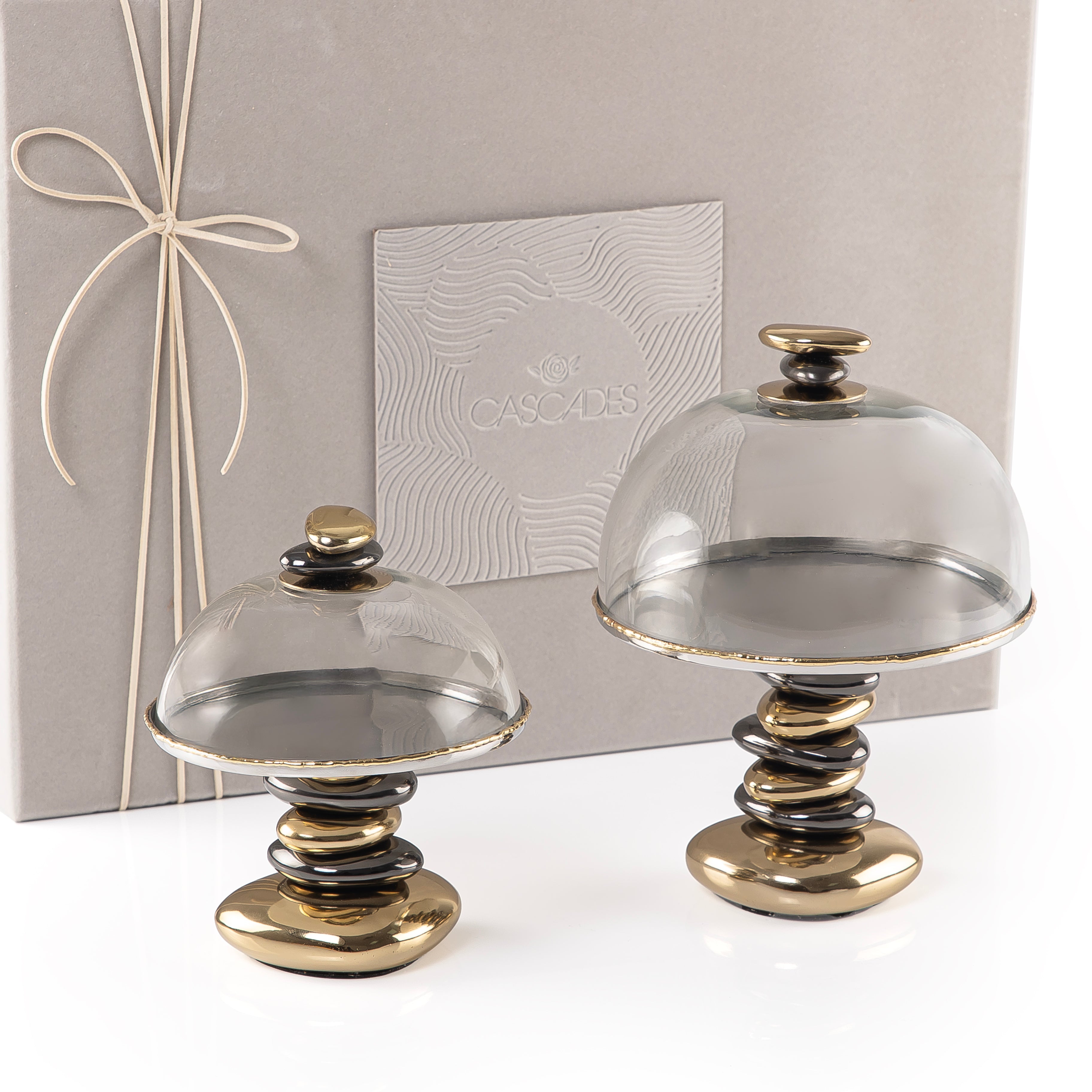Set of 2 metal cup cake holder with gift box