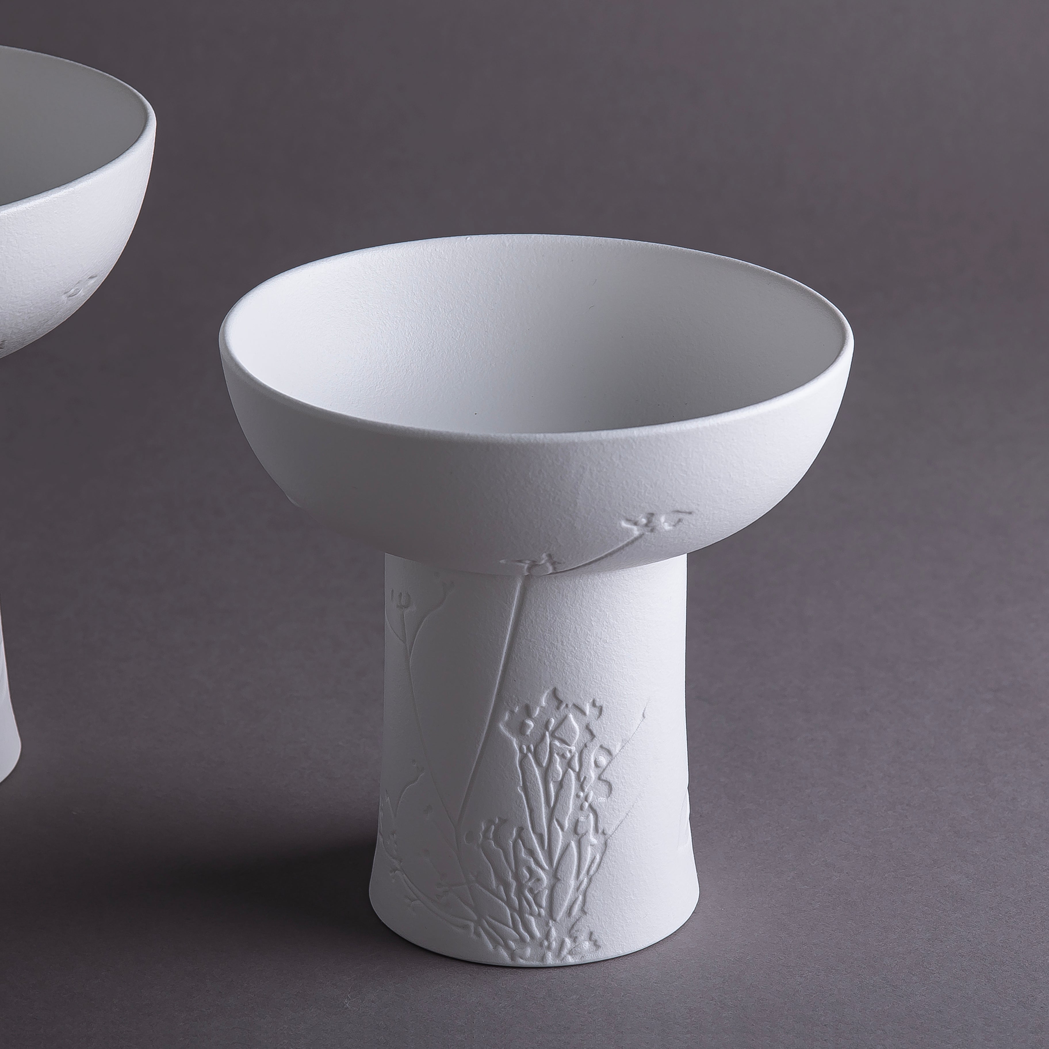 طقم مكون من 2 ستاند سيراميك مع بوكس هدايا - أبيض