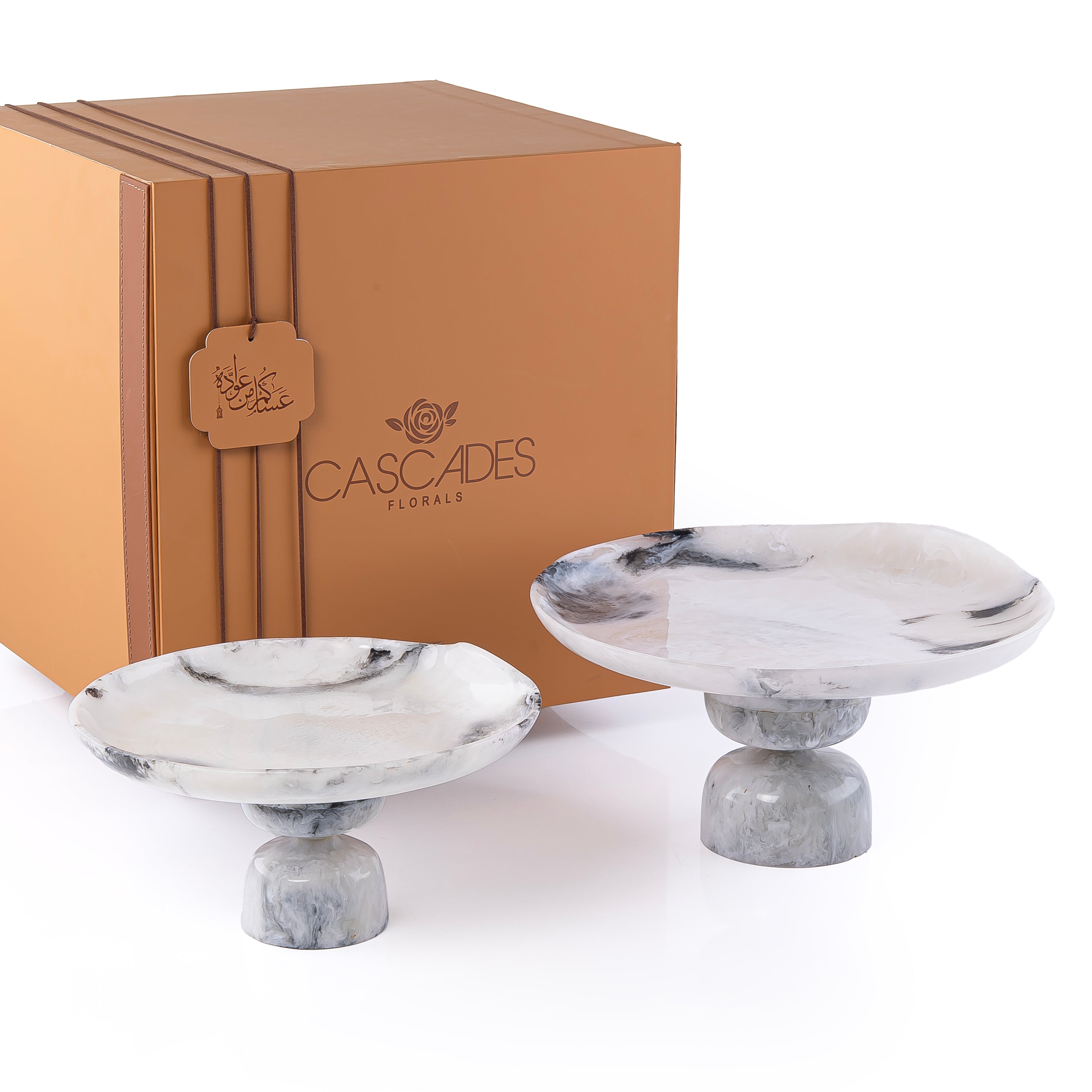 طقم 2 ستاند كيك راتنج مع بوكس هدايا - أبيض و أسود 