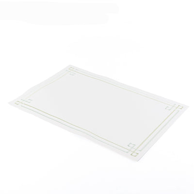 مفرش طاولة من الجلد الصناعي - أبيض مع أخضر فاتح 