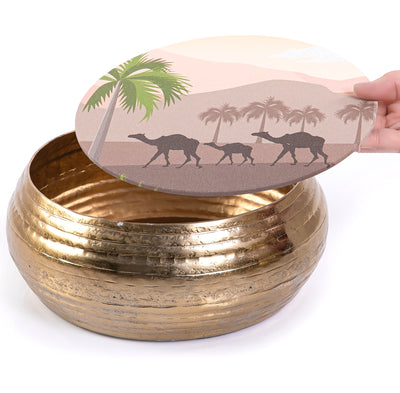 وعاء معدن مع غطاء 