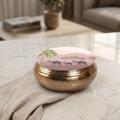 وعاء معدن مع غطاء 