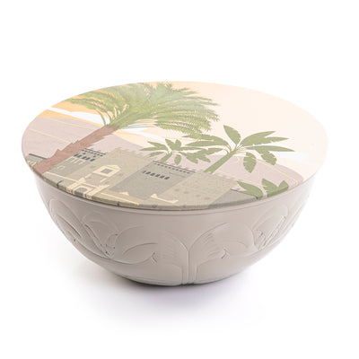 وعاء معدن بغطاء ملون