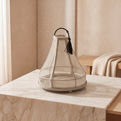 Linen cover with metal base