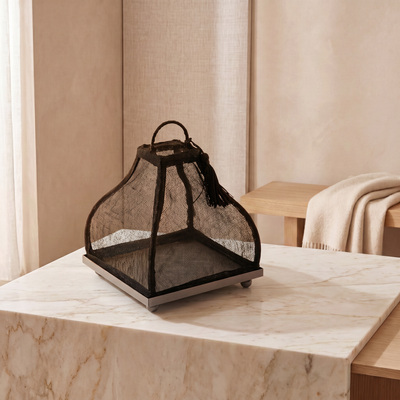 Linen cover with metal base