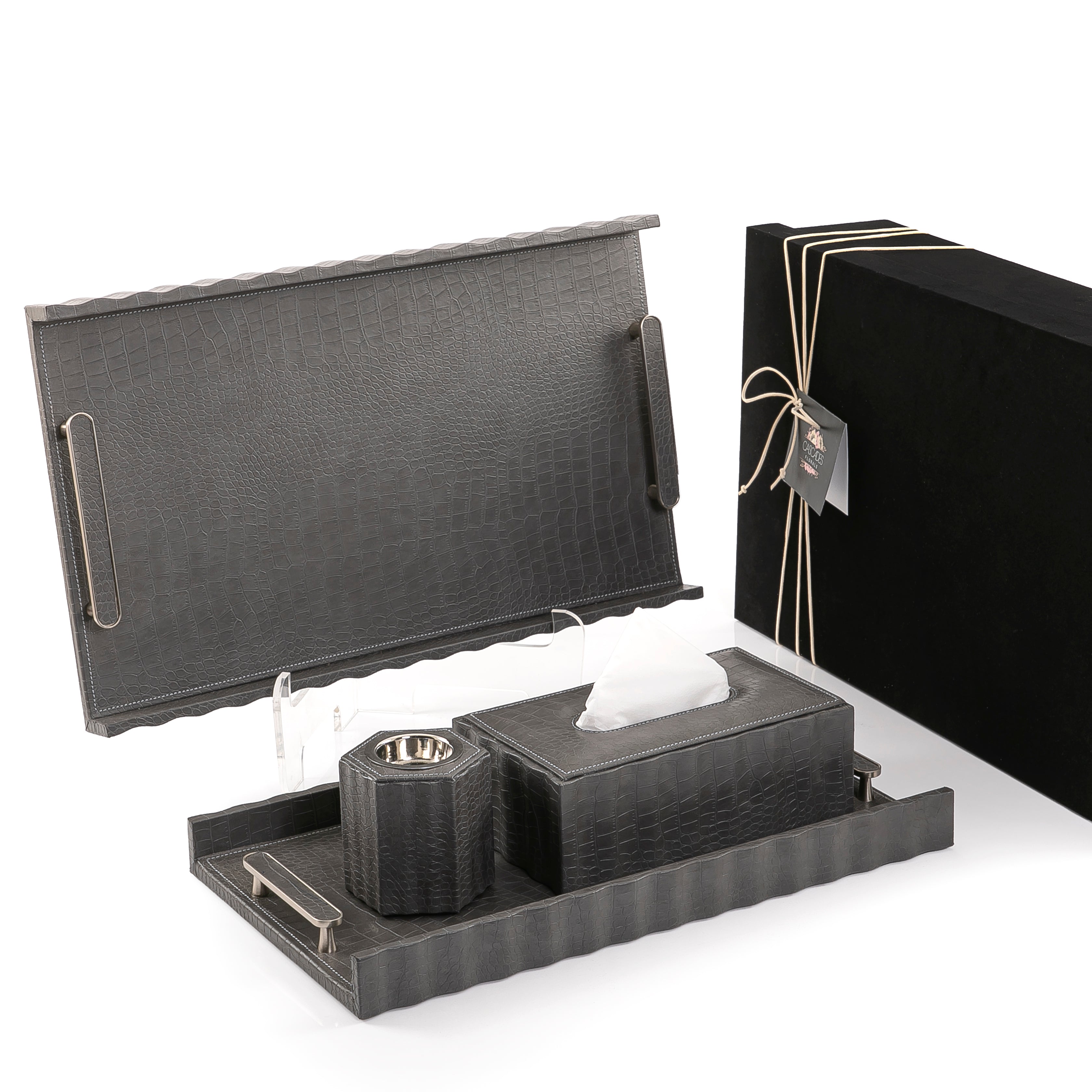 طقم 2 صواني جلد مع مبخر