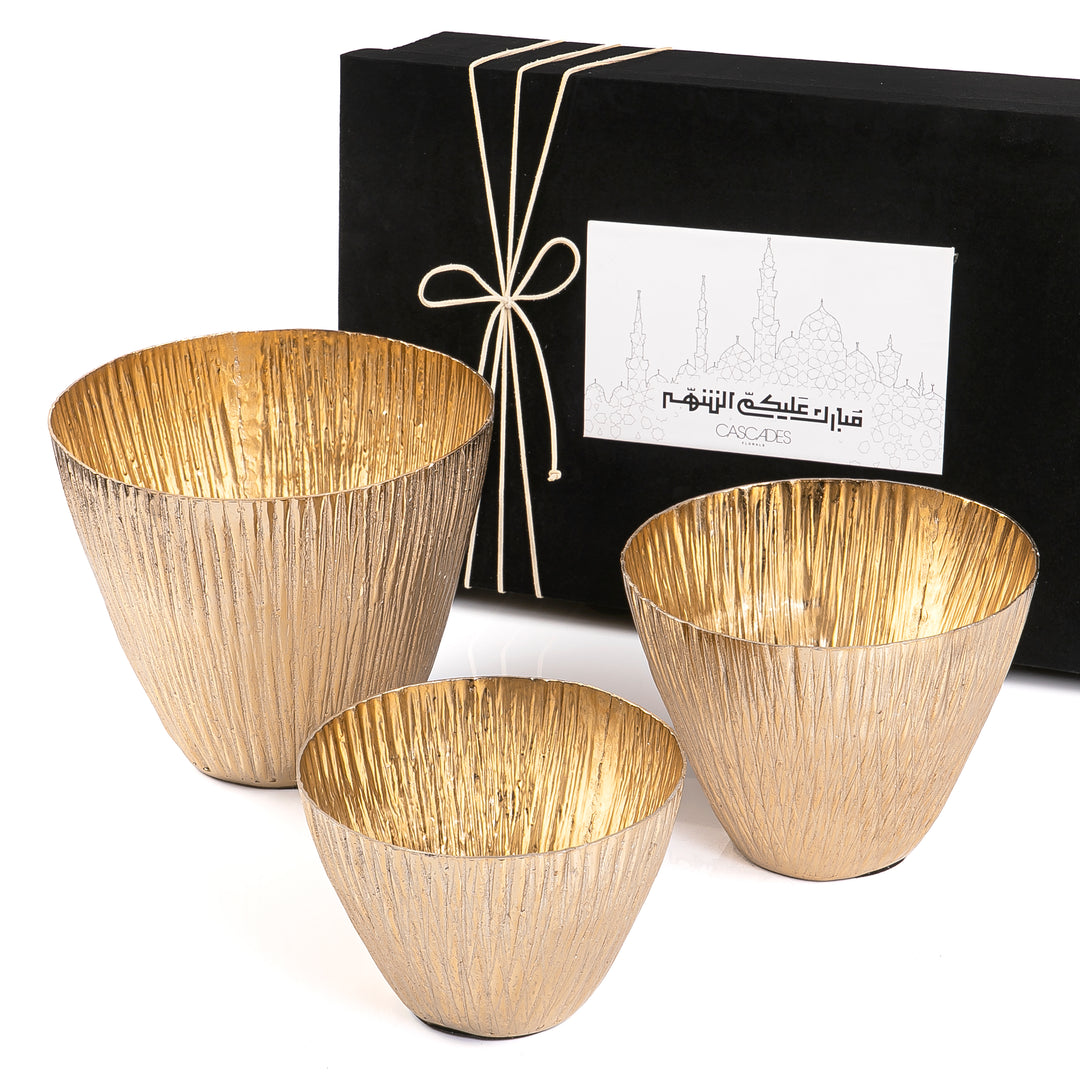 Set of 3 metal bowls with gift box