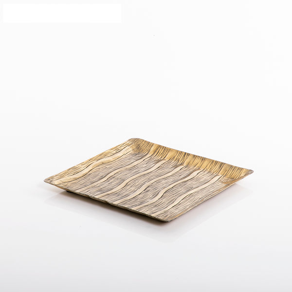 صينية تقديم معدن باللون الذهبي 