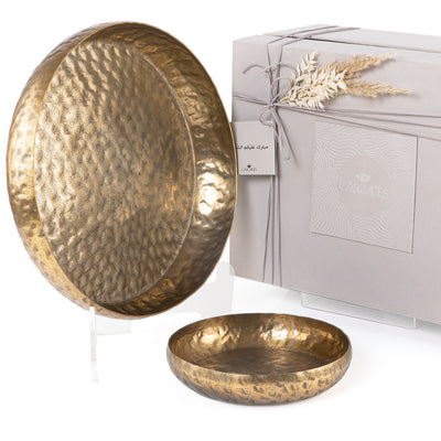 Set of 2 golden round metal plates