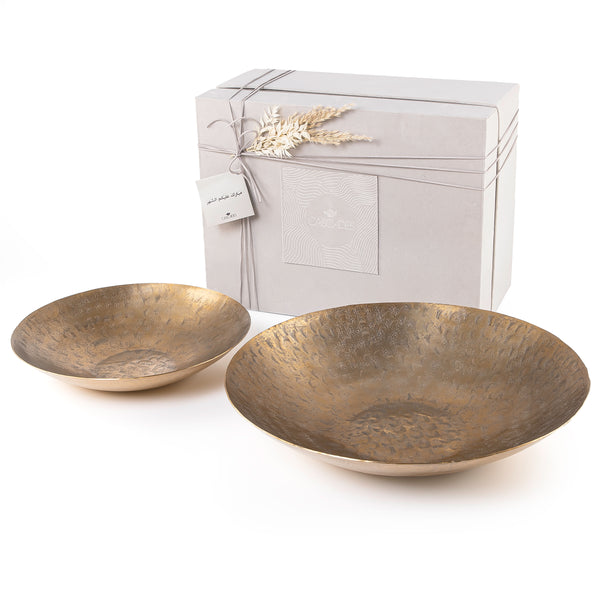 Set of 2 metal plates with gift box