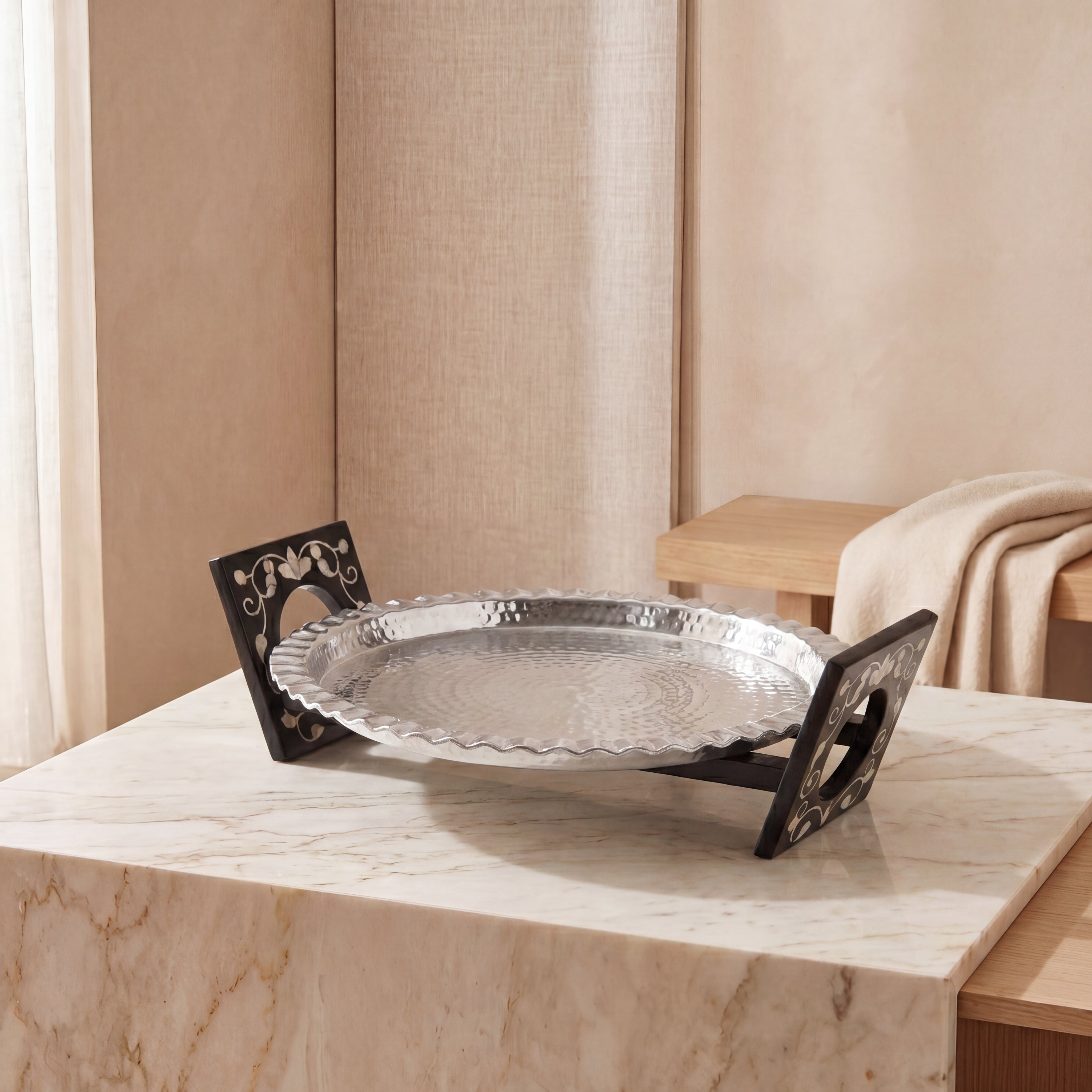 Round Aluminium Tray - Medium