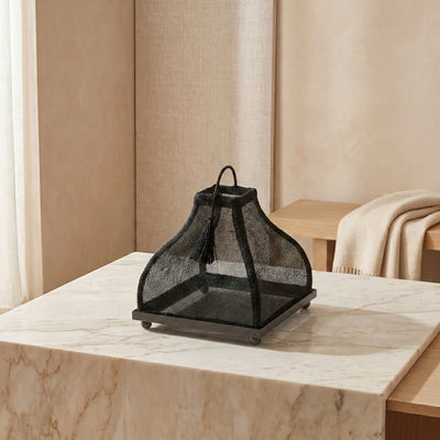 Linen cover with metal base