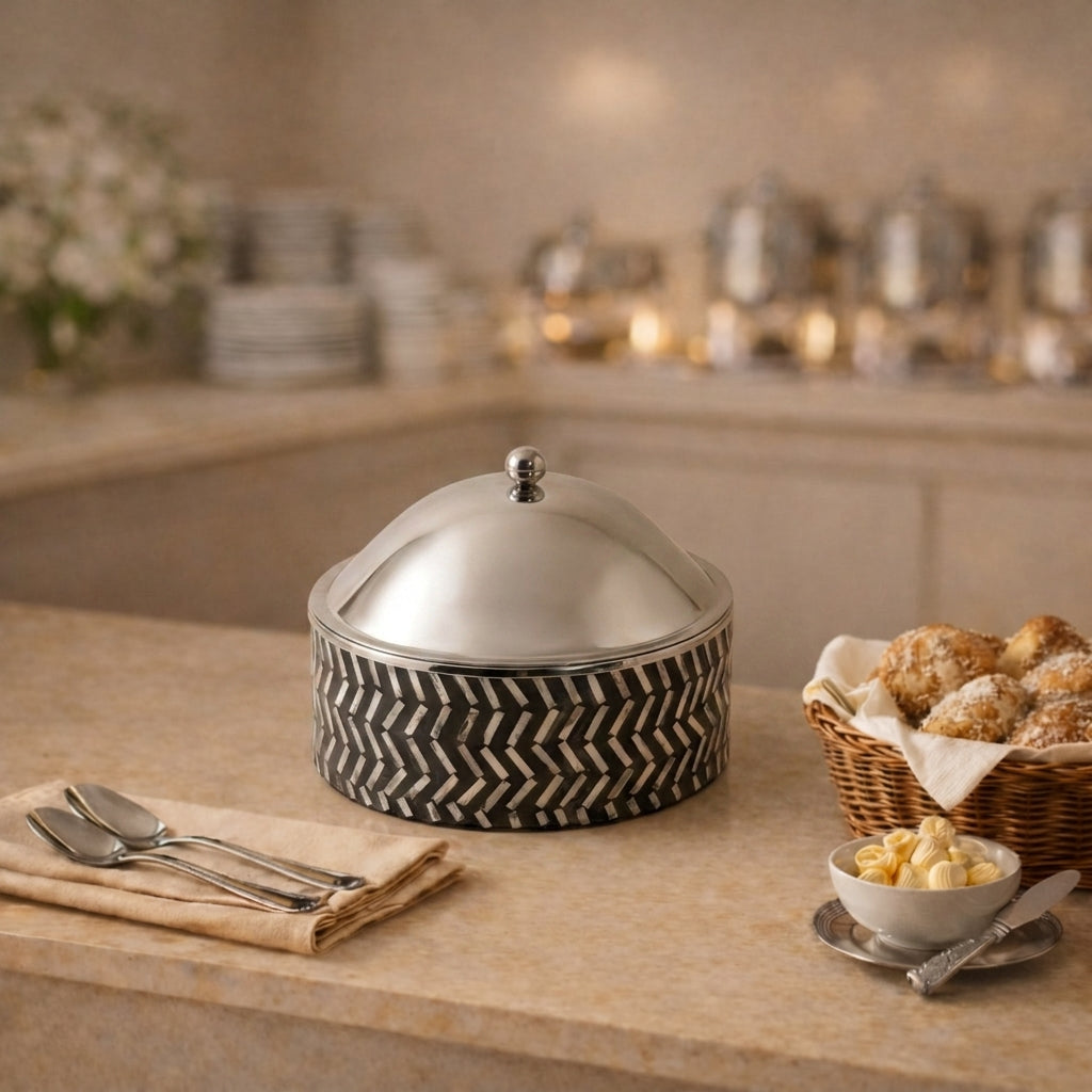 حافظ طعام بقاعدة صدف