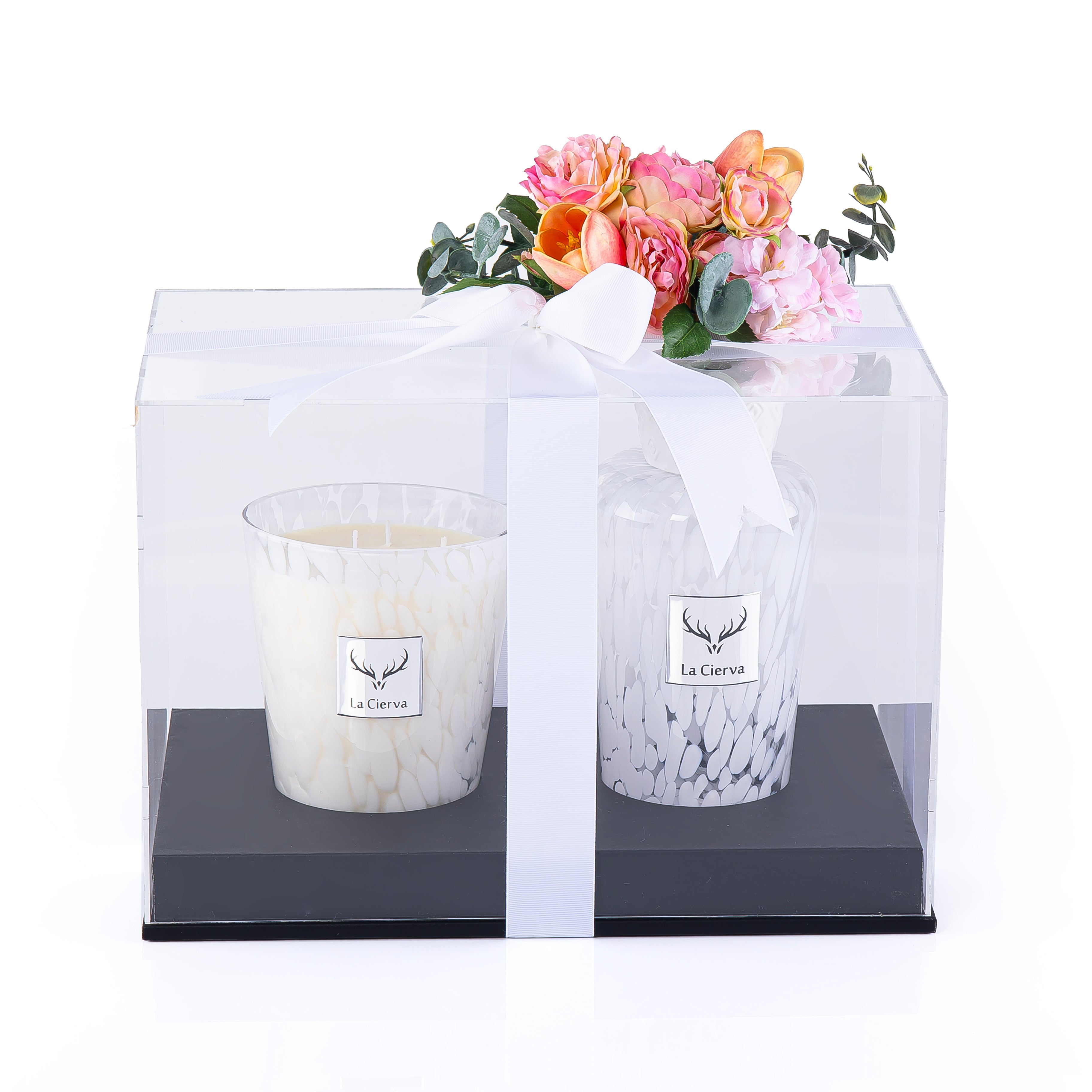 طقم هدية مكون من شمعة و ديفيوزر Peace of mind -الابيض من لاسيرفا مع بوكس اكريليك مزين بالورد صناعي