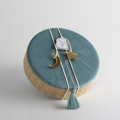 بوكس مجوهرات دائري صغير من الراتان مع غطاء – أزرق