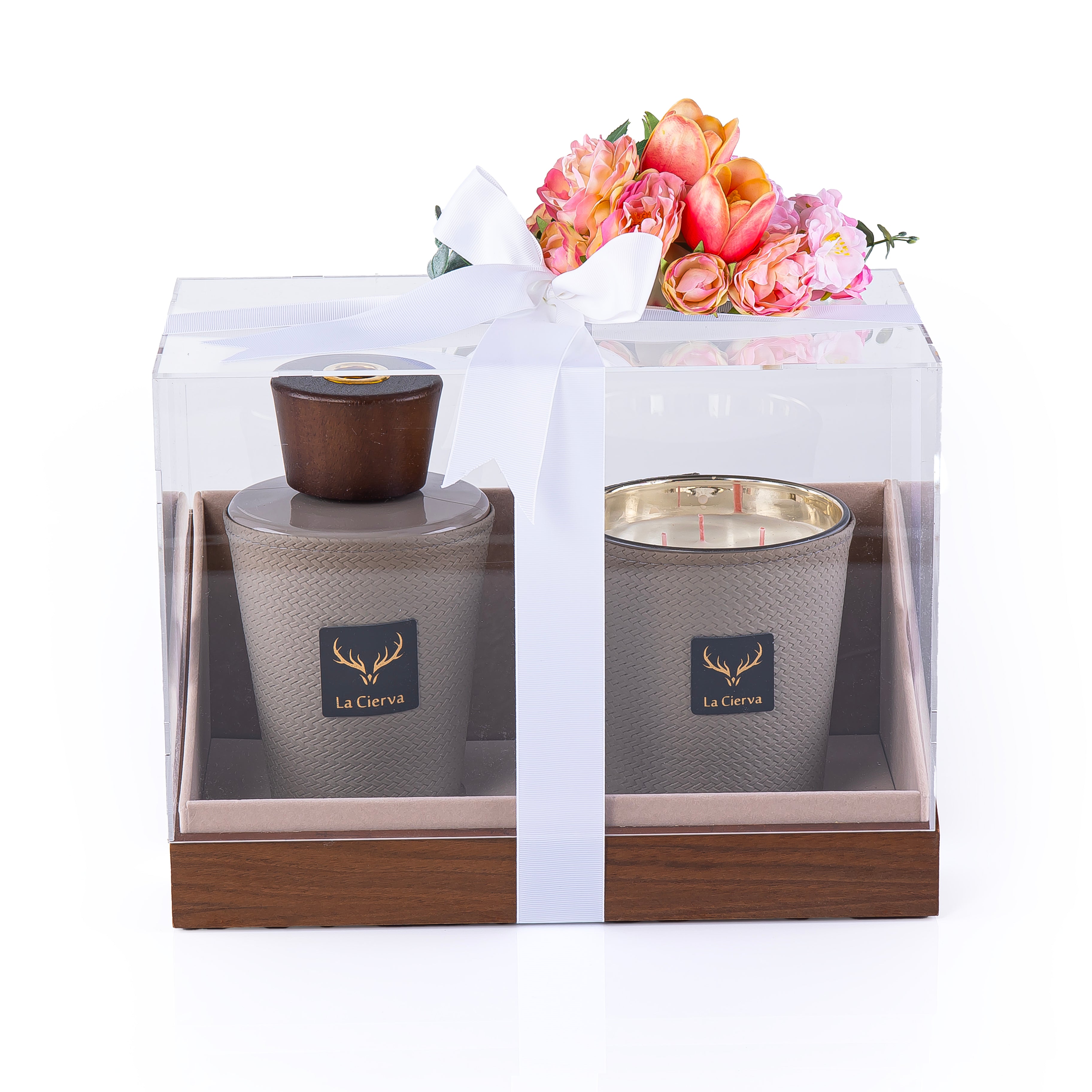 طقم هدية مكون من شمعة و ديفيوزر Neroli Portofino - رمادي فاتح من لاسيرفا مع بوكس اكريليك مزين بورد صناعي