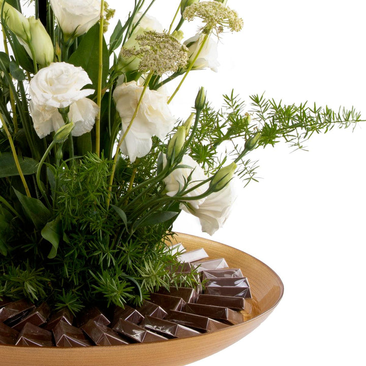 Glass vase decorated with chocolates and flower - CASCADES