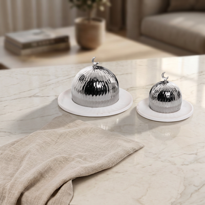 Set of 2 marble plates with metal covers and gift box