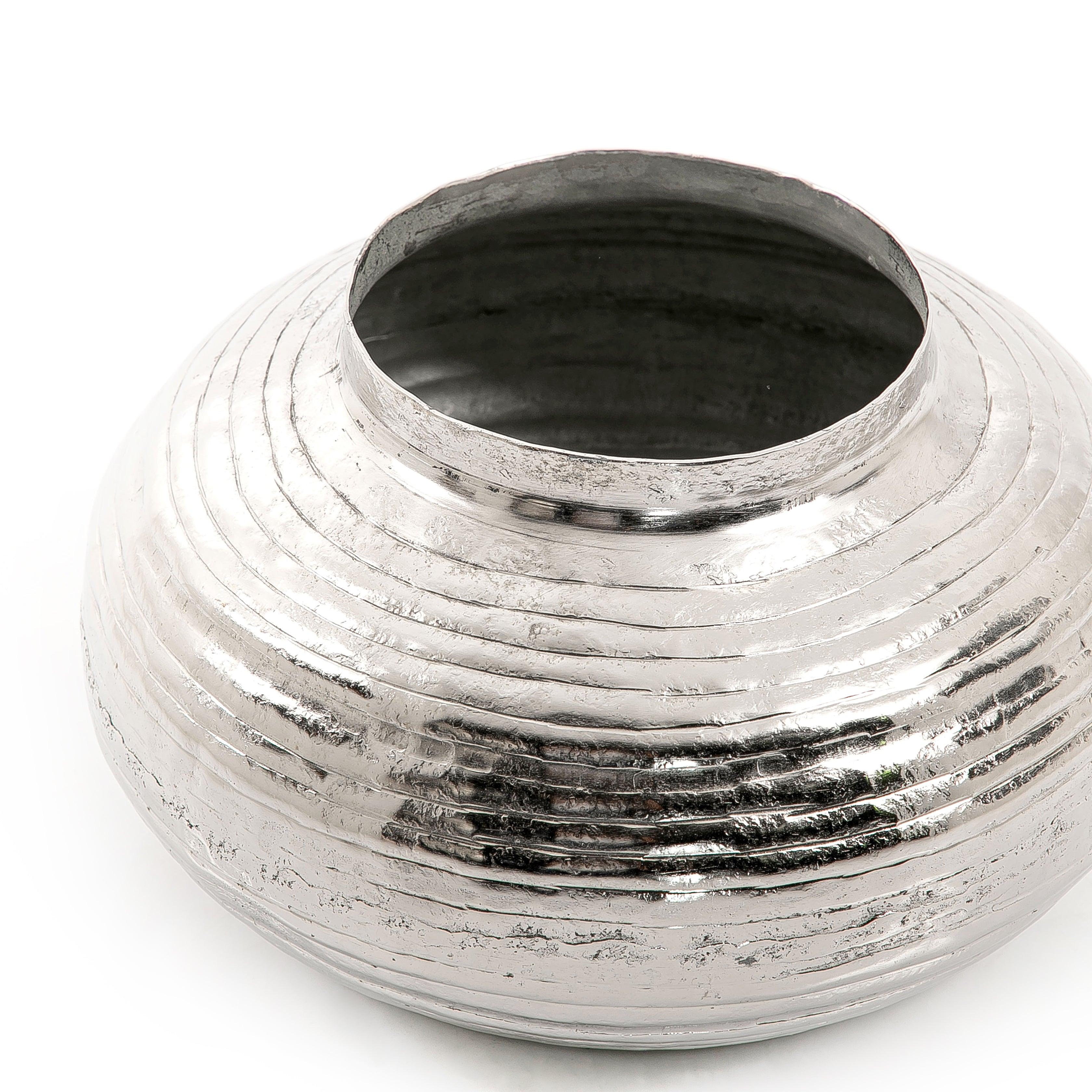 Metal vase - CASCADES