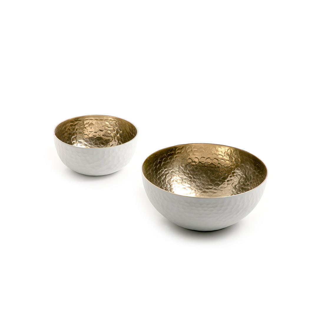 Set of 2 metal bowl