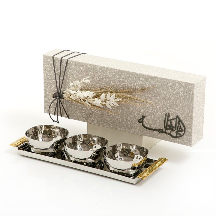 Set of 3 bowels and tray with gift box