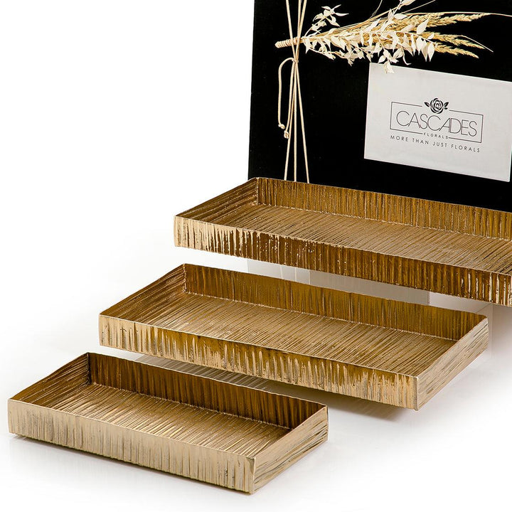 Set of 3 metal trays with gift box