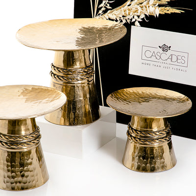 Set of 3 metal stands with gift box