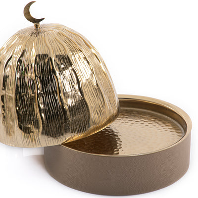 طبق جلد بغطاء معدن