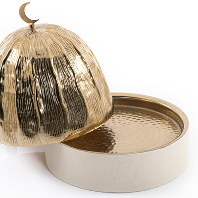 طبق جلد بغطاء معدن